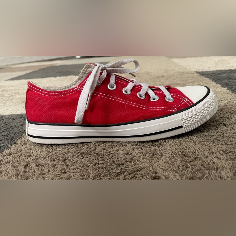 Excellent condition Converse Chuck Taylor All Stars